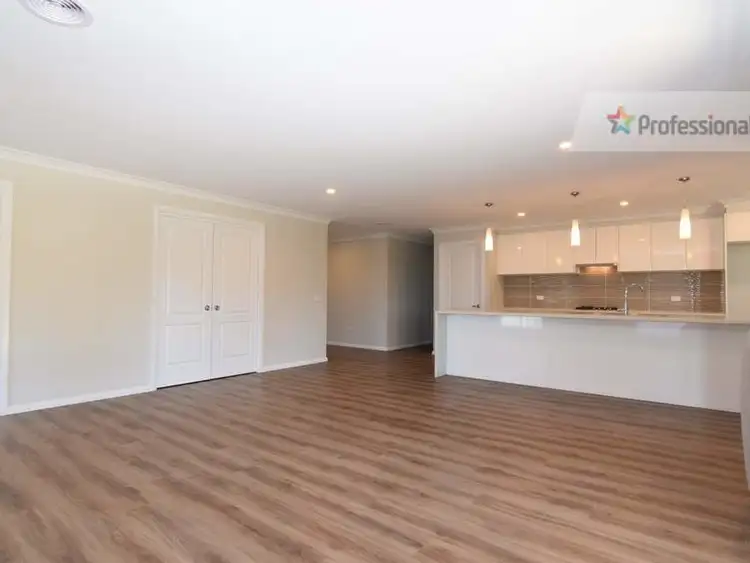 Seventh view of Homely house listing, 8 Mitchell Street, Blayney NSW 2799