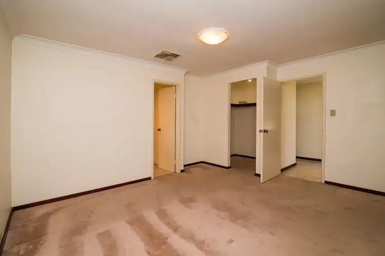 Fifth view of Homely house listing, 2 Silkyoak Place, Morley WA 6062