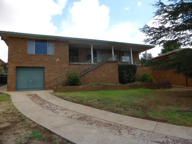 28 Mengarvie Road, Parkes NSW 2870