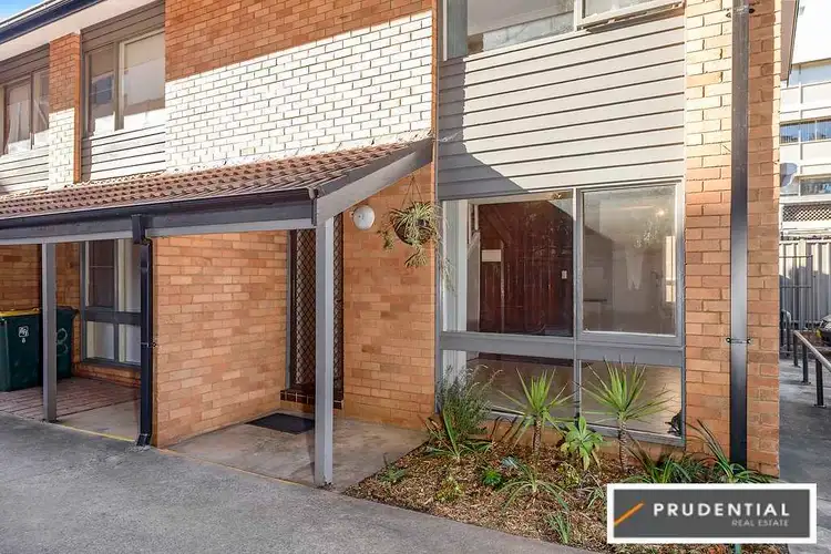 9/11 Warby Street, Campbelltown NSW 2560