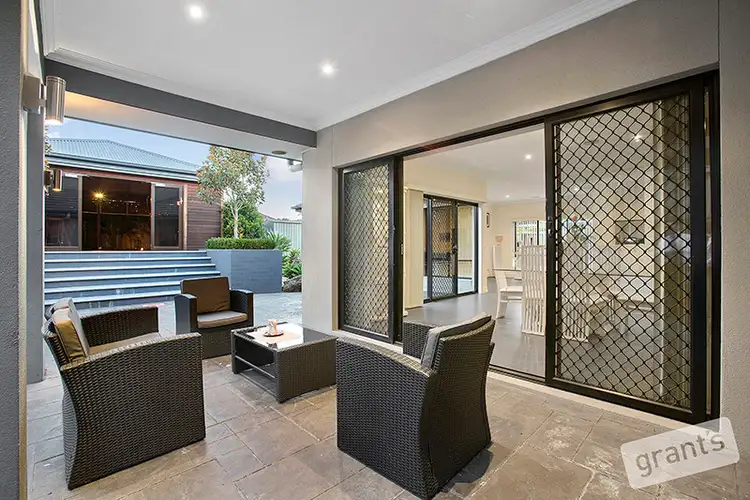 Seventh view of Homely house listing, 2 Viewbridge Close, Berwick VIC 3806