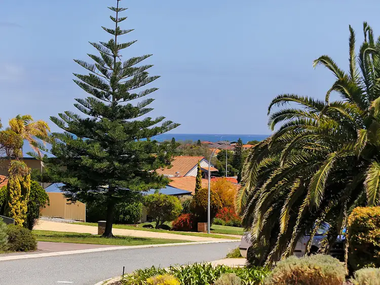 Fifth view of Homely house listing, 11 Galley Place, Ocean Reef WA 6027
