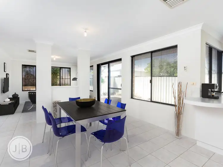 3/16 Talbot Avenue, Como WA 6152