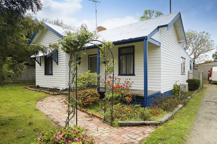 6 Campbell Street, Garfield VIC 3814