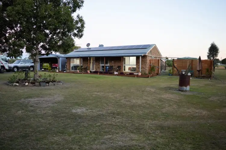 7 Johnson Dr, Lockrose QLD 4342