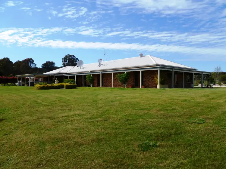 109 James White Drive, Bathurst NSW 2795