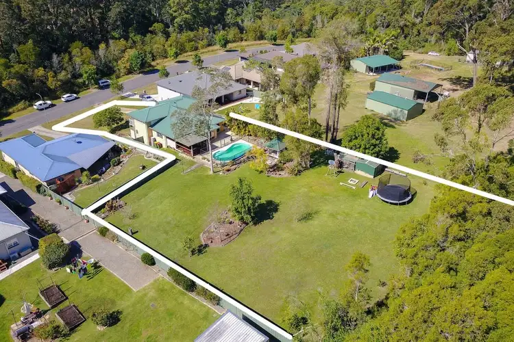 35 Riverbreeze Drive, Wauchope NSW 2446