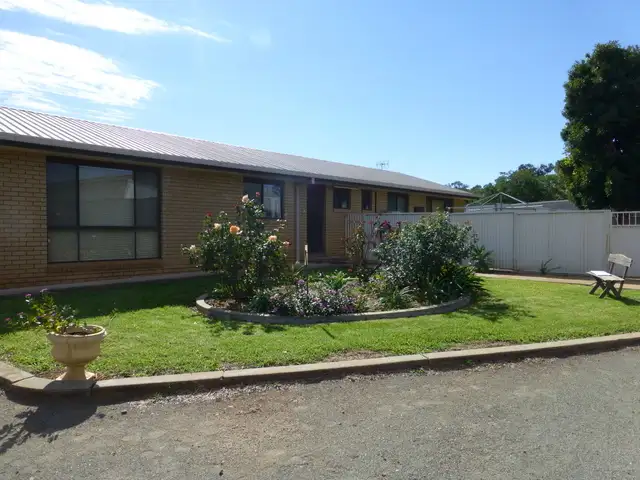 7 Fraser Avenue, Peak Hill NSW 2869