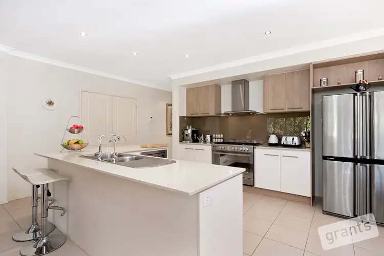 Sixth view of Homely house listing, 4 Florida Court, Berwick VIC 3806