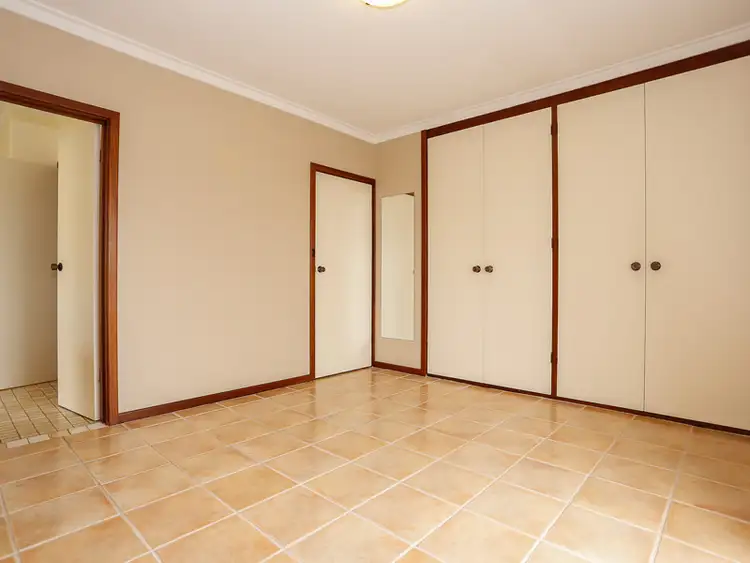 Seventh view of Homely house listing, 5 Alice Dr, Mullaloo WA 6027