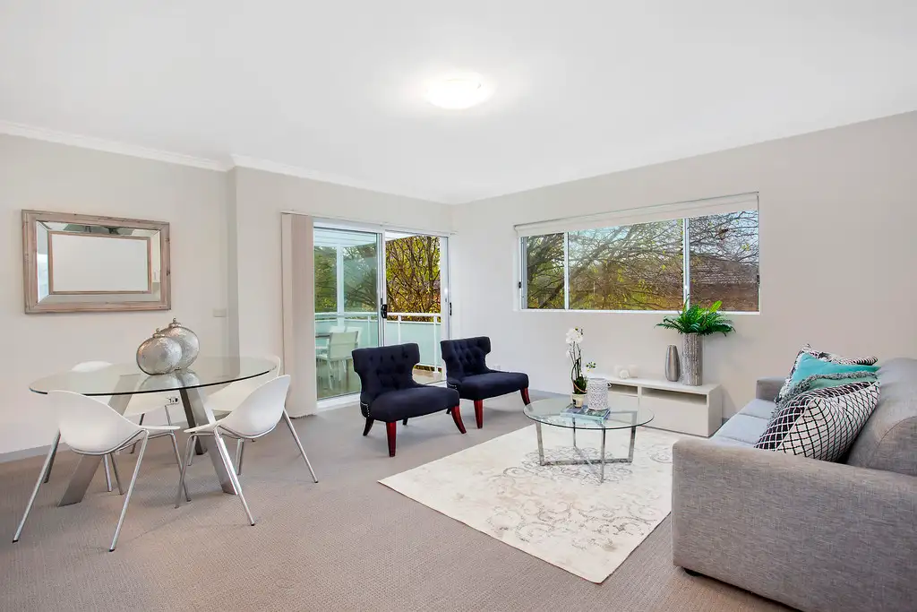 Main view of Homely unit listing, 18/11-13 Holborn Avenue, Dee Why NSW 2099