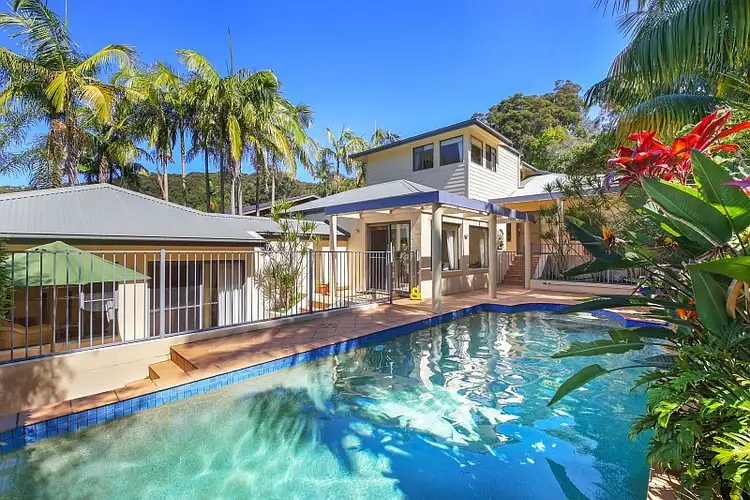 8 Moores Road, Avoca Beach NSW 2251