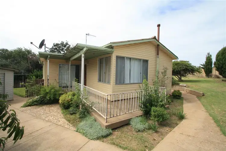 6 WOORAN ST, Cooma NSW 2630