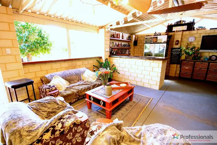 Seventh view of Homely house listing, 16 Adelina Court, Camillo WA 6111