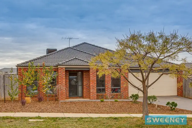 8 Harry Vallence Drive, Bacchus Marsh VIC 3340