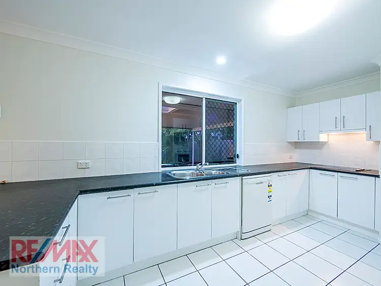Sixth view of Homely house listing, 10 Glenlyon Court, Albany Creek QLD 4035