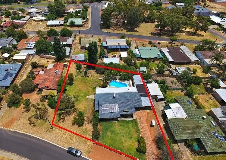 9 Hesse Street, Waroona WA 6215