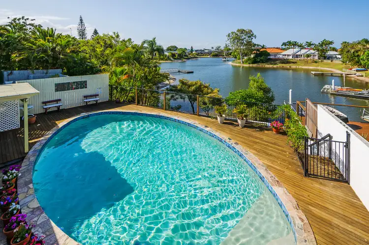5 Balmoral Avenue, Sorrento QLD 4217