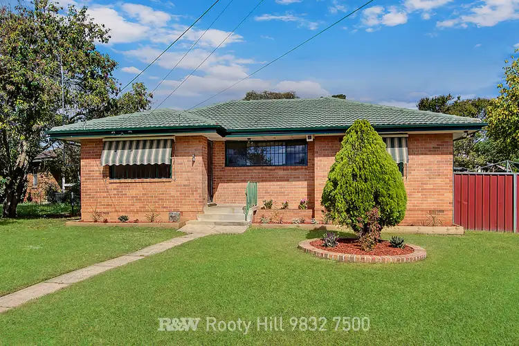 22 Sandakan Crescent, Lethbridge Park NSW 2770