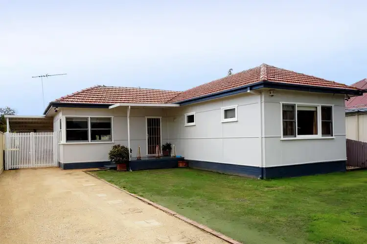 21 Senior St, Canley Vale NSW 2166