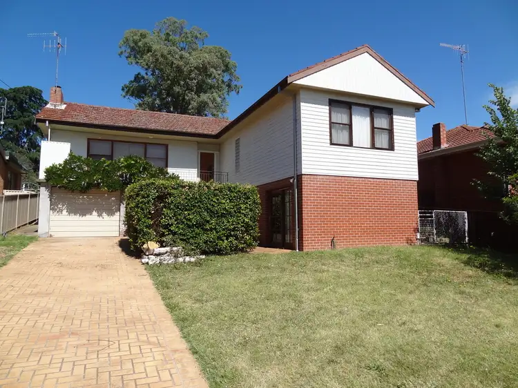 71 Esrom Street, Bathurst NSW 2795