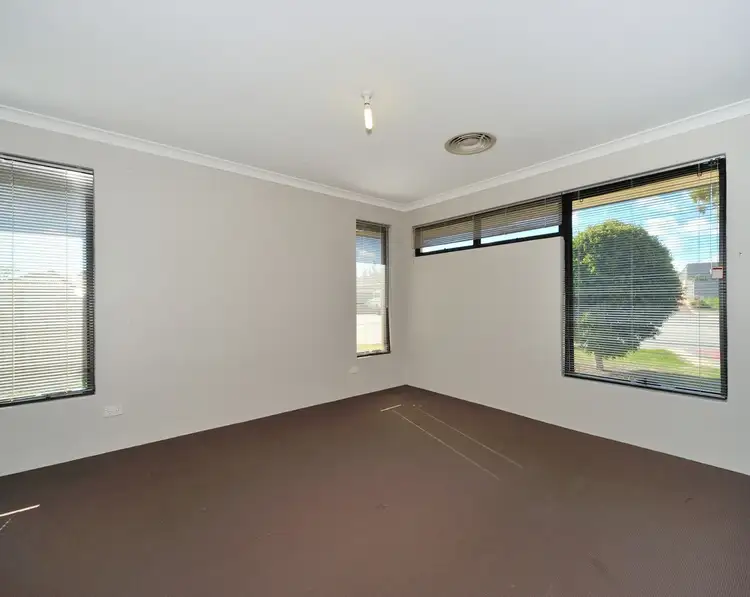 Fifth view of Homely house listing, 11 Taunton Mews, Leda WA 6170