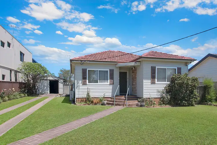 3 Richardson Street, Fairfield NSW 2165