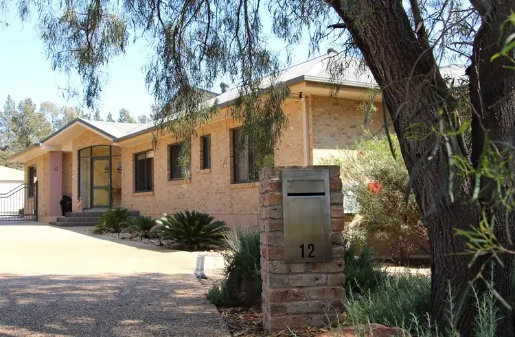 12 Elizabeth Drive, Griffith NSW 2680