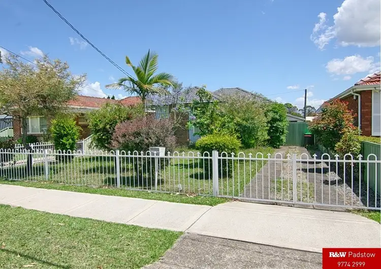164 Lambeth Street, Panania NSW 2213