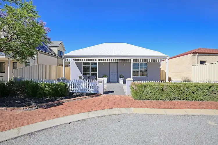 8 Eliza Pass, Madora Bay WA 6210