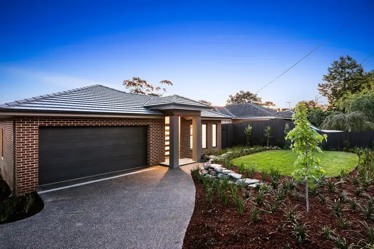 16 Moore Avenue, Croydon VIC 3136