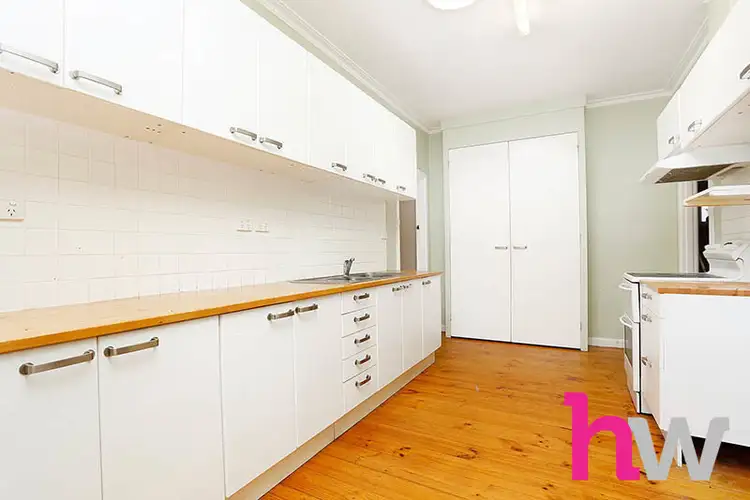 Second view of Homely house listing, 10 Pinder Court, St Albans Park VIC 3219