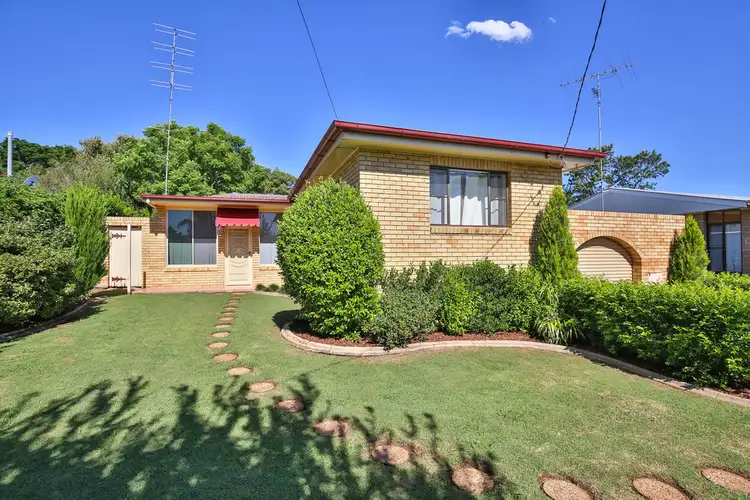 8 Lovett Street, Rangeville QLD 4350