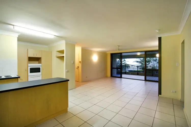 2/2 Eshelby Drive, Cannonvale QLD 4802