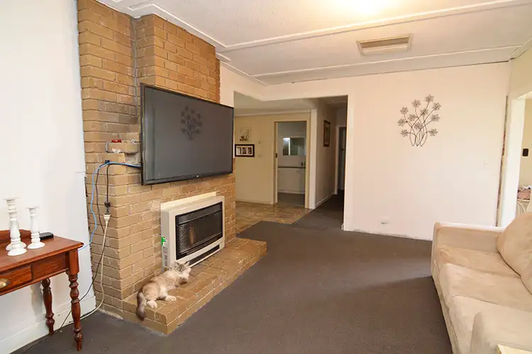 Fifth view of Homely house listing, 28 Carmichael Lane, Red Cliffs VIC 3496