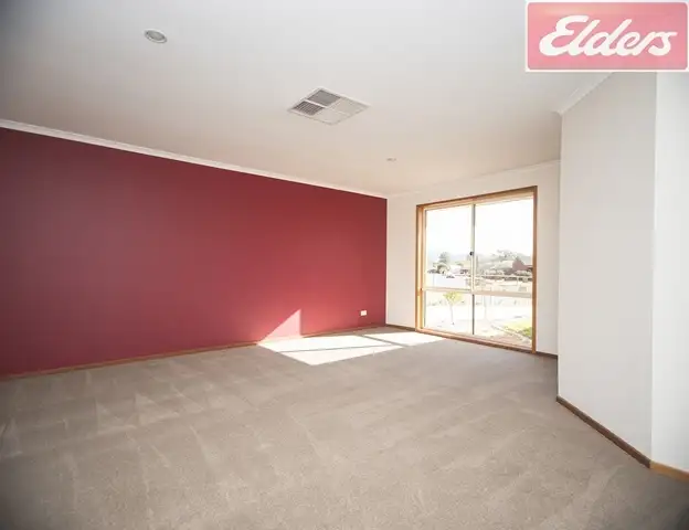 Sixth view of Homely house listing, 25 Edinburgh Circuit, Wodonga VIC 3690