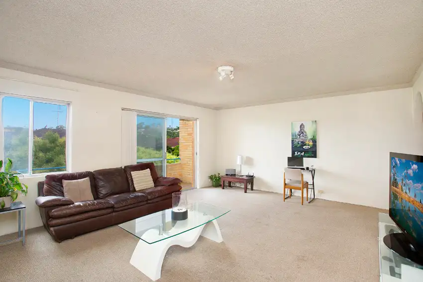 Main view of Homely unit listing, 10/9 Burne Avenue, Dee Why NSW 2099
