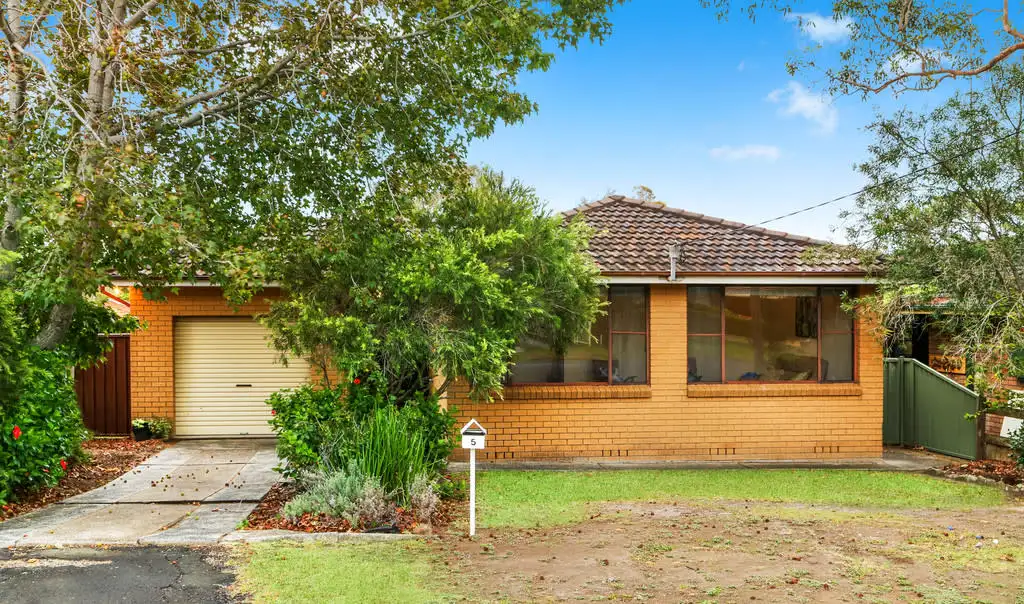 Main view of Homely house listing, 5 Germaine Ave, Bateau Bay NSW 2261