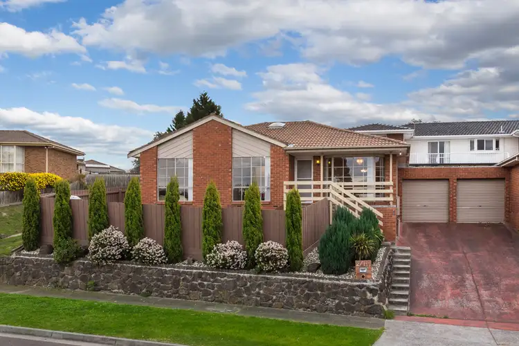 2/11 LAMBERT COURT, Endeavour Hills VIC 3802