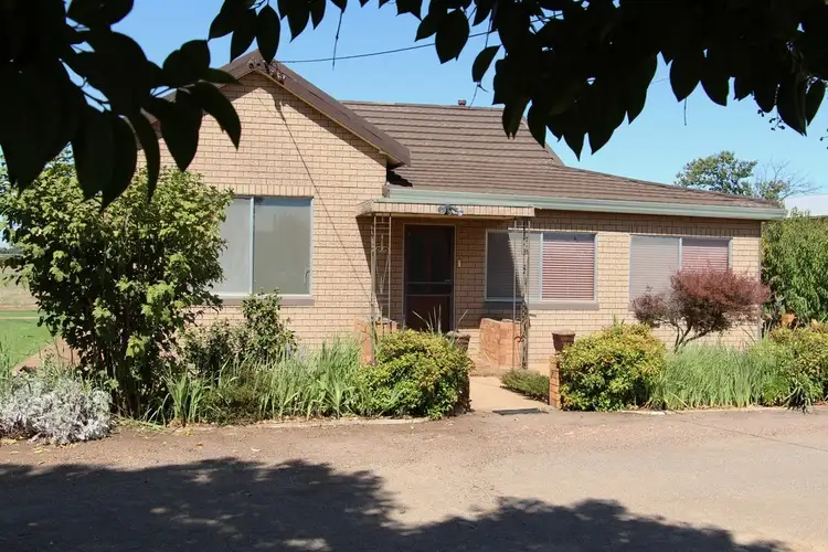 2239 Barracks Road, Yenda NSW 2681