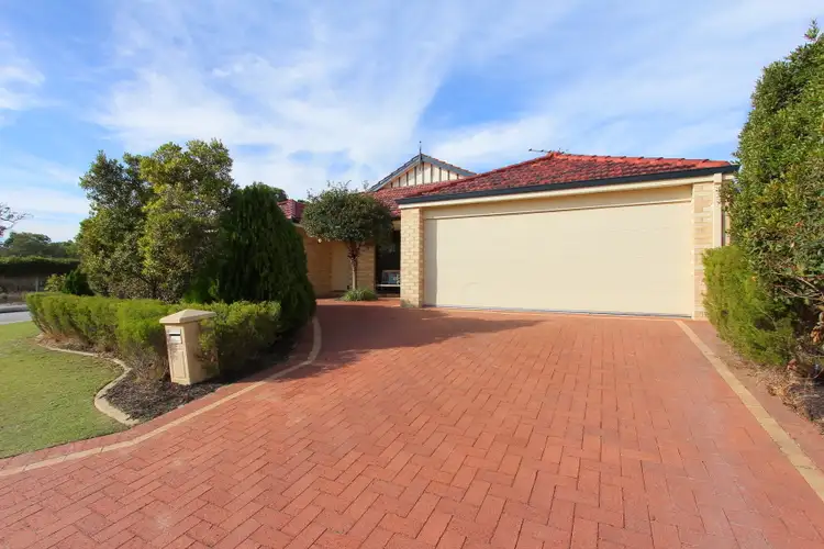 2 Barcoo Close, Sinagra WA 6065