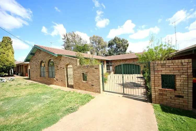 15 Gundarra Street, Dubbo NSW 2830