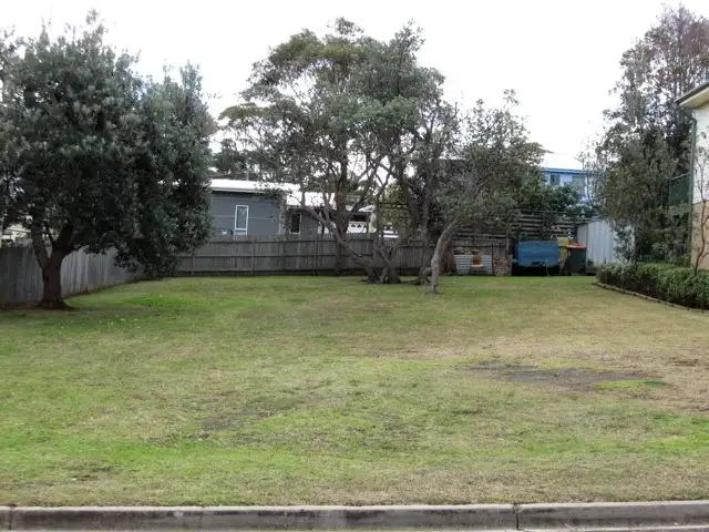 8 Manyana Drive, Manyana NSW 2539