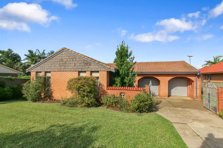 17 Owen Stanley Road, Glenfield NSW 2167