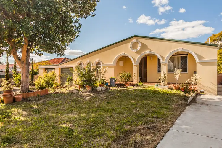 52 Streatham Street, Beckenham WA 6107