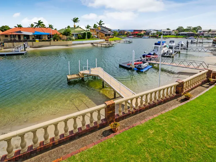 36 Seaspray Street, Paradise Point QLD 4216