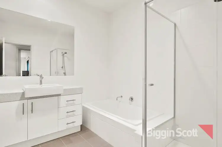 Fifth view of Homely unit listing, 2/81 Larch Crescent, Mount Waverley VIC 3149