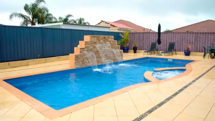 16 Scarlet Drive, Glen Iris WA 6230