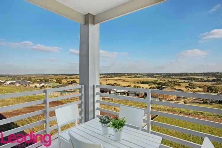 Second view of Homely house listing, 124 Belleview Drive, Sunbury VIC 3429