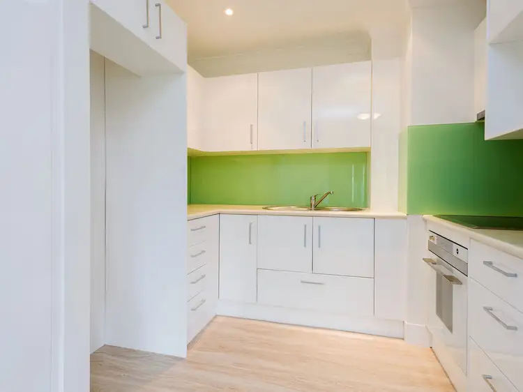 Fifth view of Homely unit listing, 4/4 Milton Avenue, Paradise Point QLD 4216